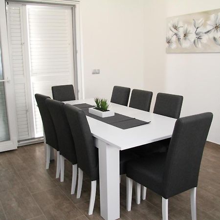 Apartman Ivana Biograd Na Moru Bagian luar foto