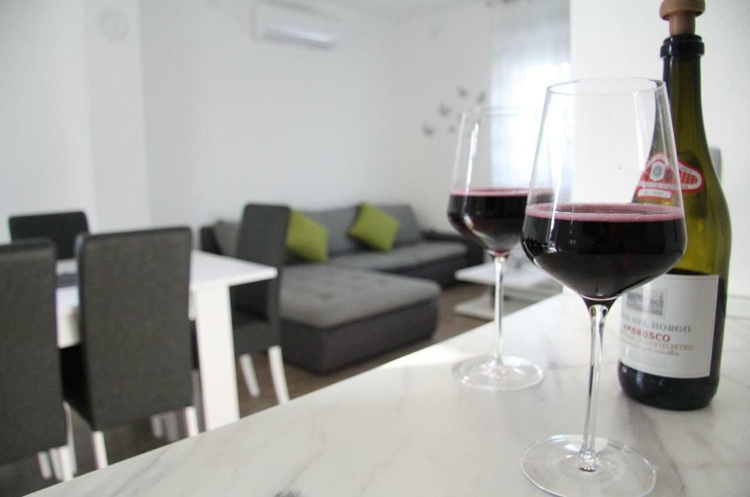 Apartman Ivana Biograd Na Moru Bagian luar foto