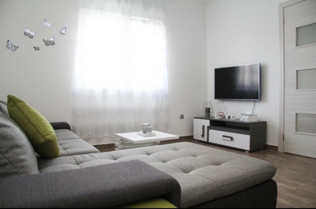 Apartman Ivana Biograd Na Moru Bagian luar foto