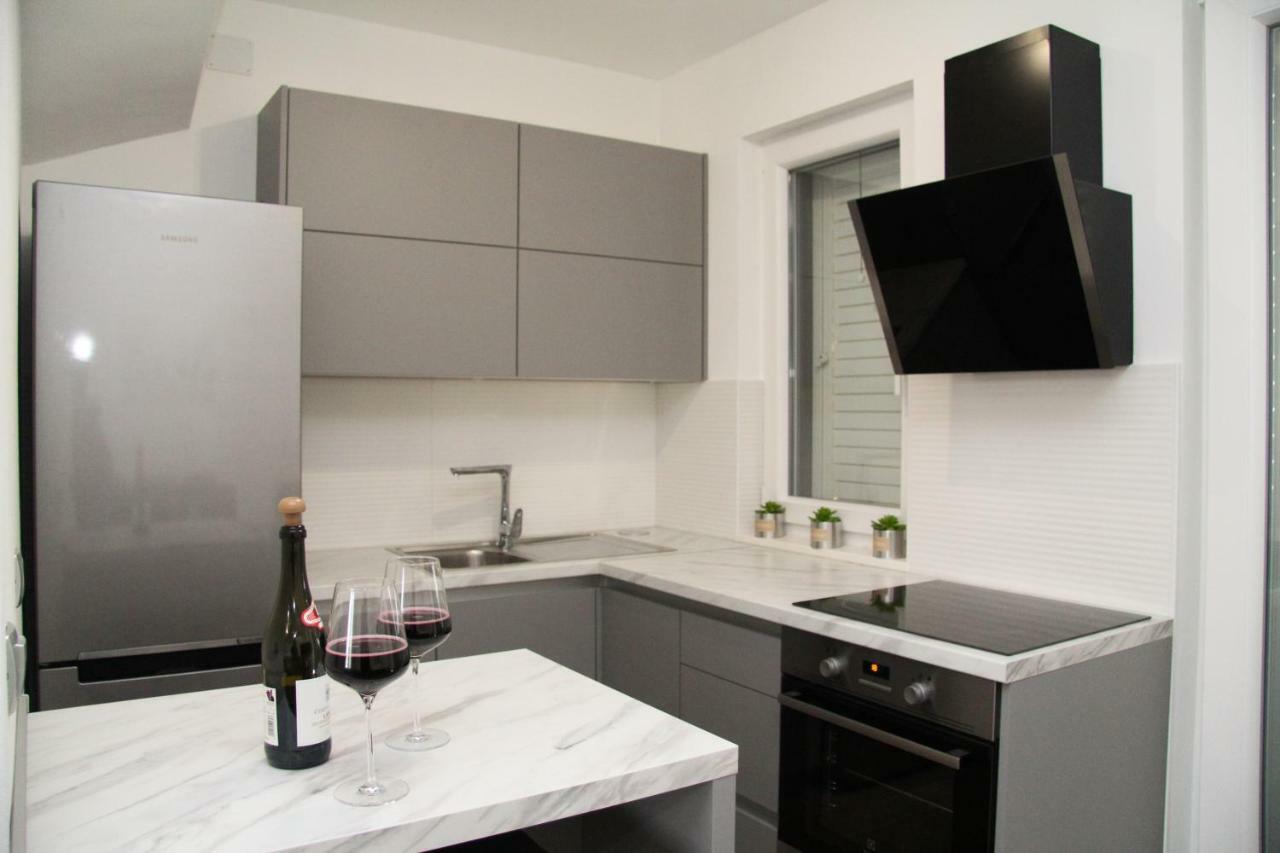 Apartman Ivana Biograd Na Moru Bagian luar foto