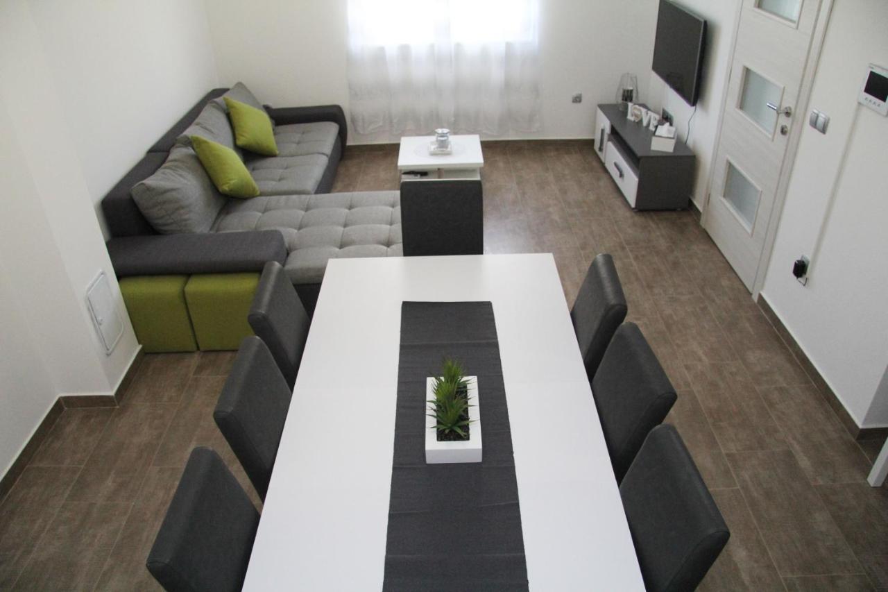 Apartman Ivana Biograd Na Moru Bagian luar foto